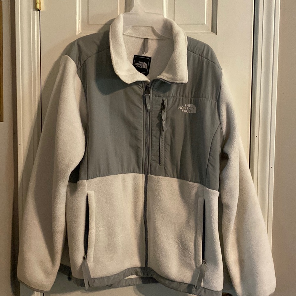 The North Face. Women’s XL white and gray